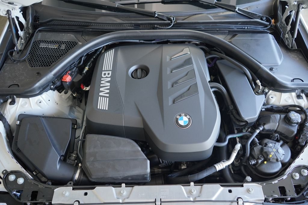 Used 2026 White Metallic BMW 330i image 22