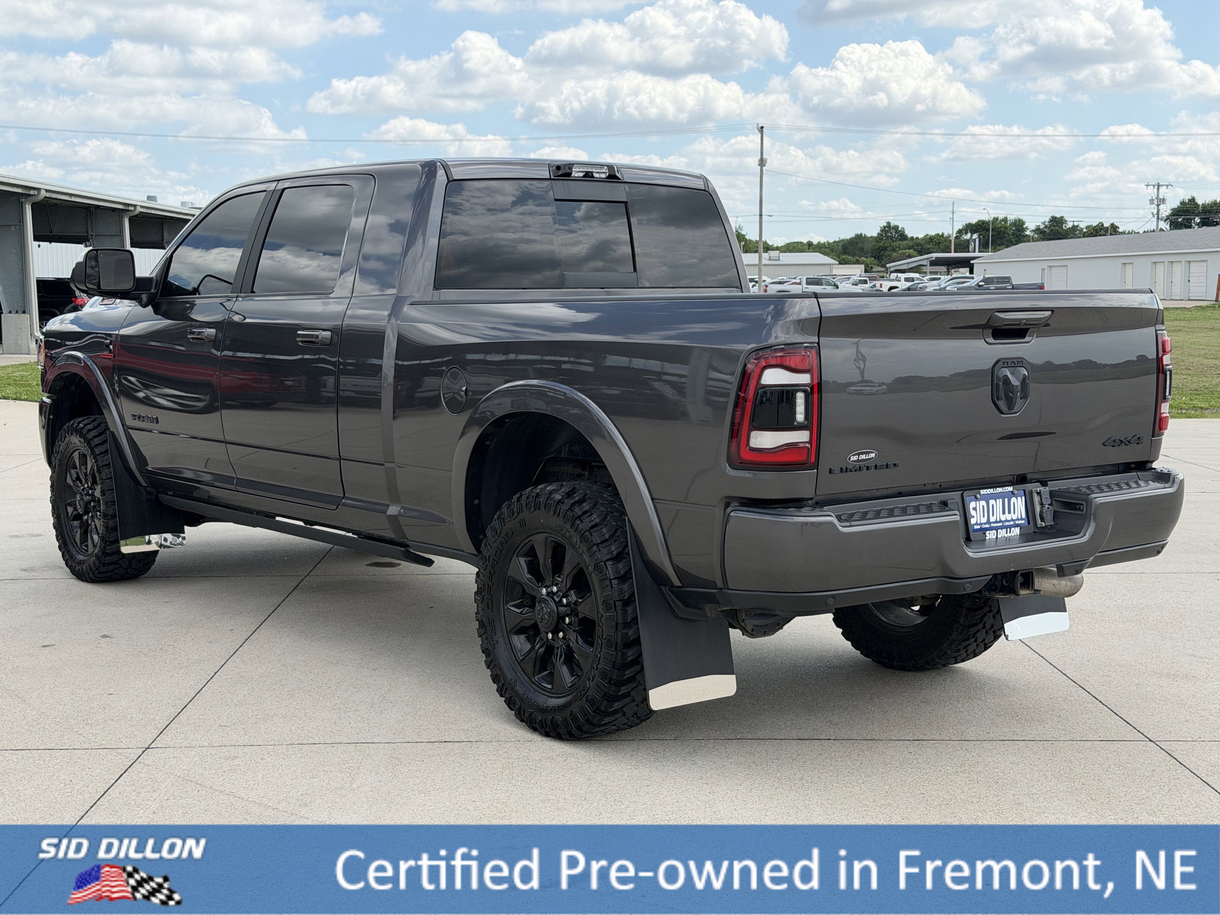 Used 2022 Granite Crystal Metallic Clearcoat Ram Limited image 15