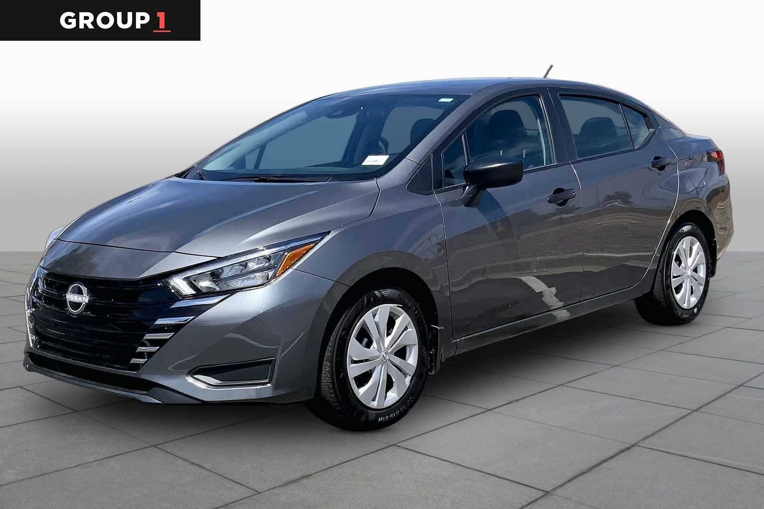 2025 Nissan Versa 1.6 S CVT's photo