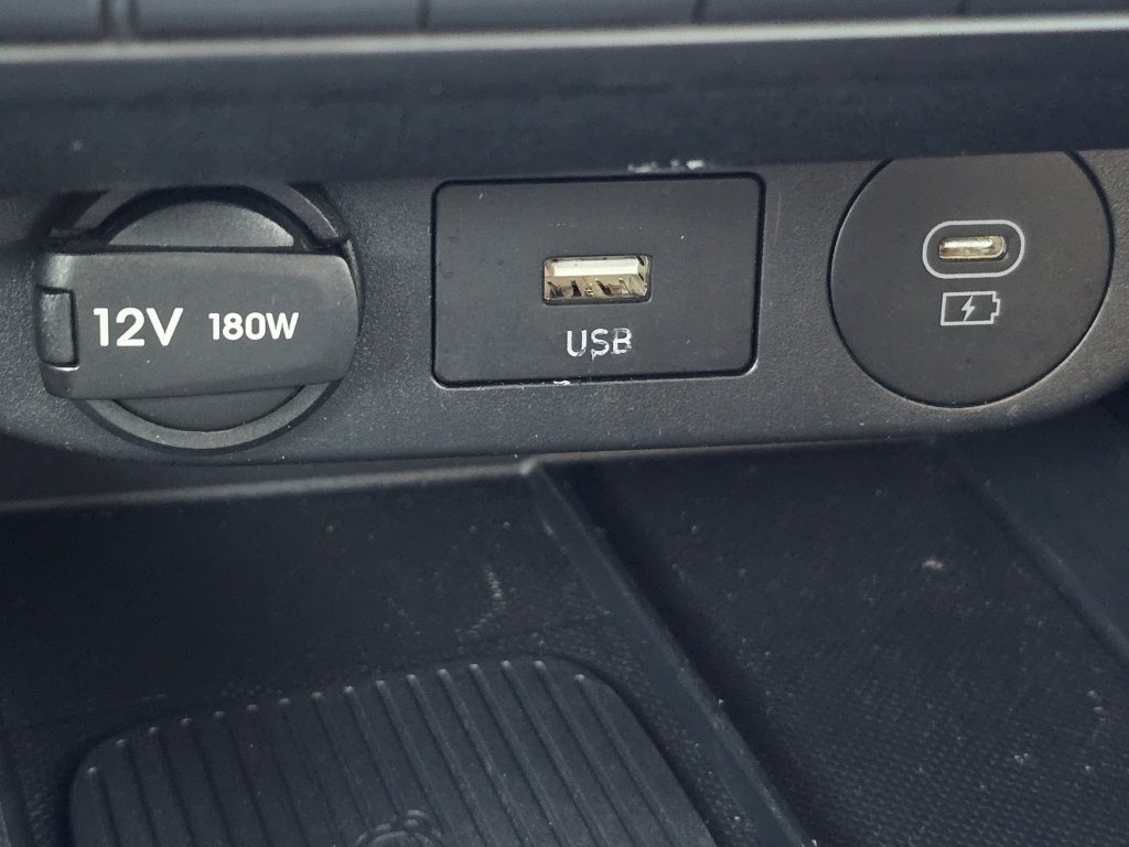 Used 2025 Fluid Metal Hyundai SEL Convenience image 12