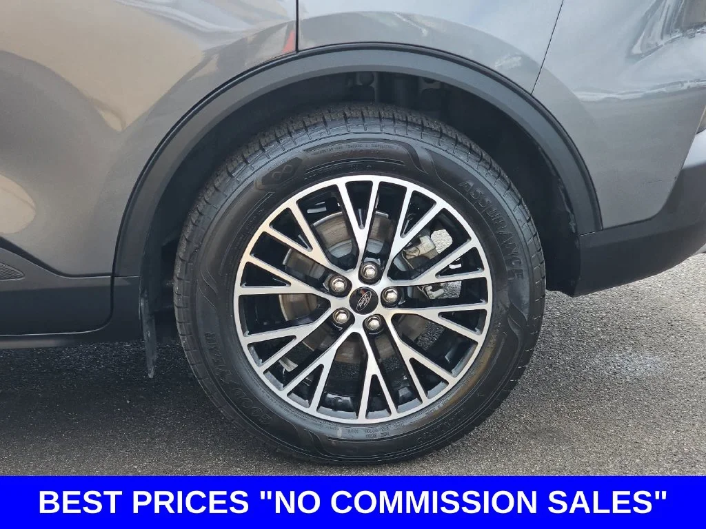 Used 2025 Gray Ford Base image 38