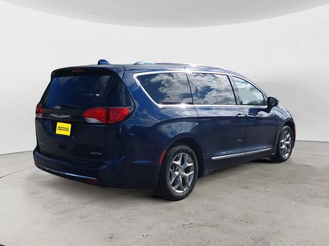 Used 2017 Blue Pearl Chrysler Limited image 5