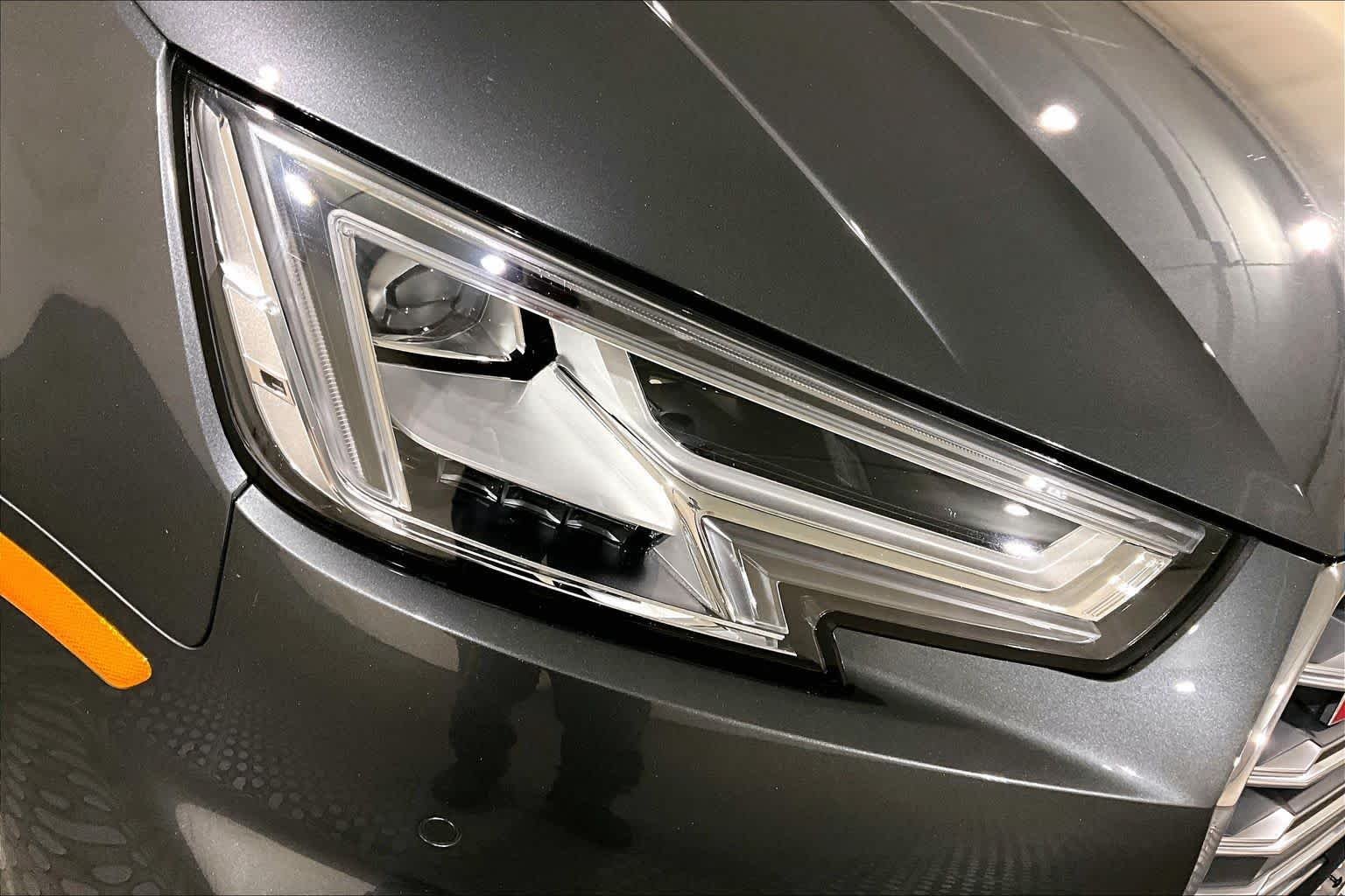 Used 2018 GRAY Audi Premium Plus image 26