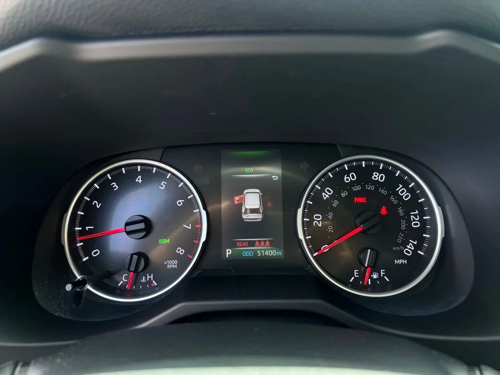 Used 2022 Black Toyota XLE Premium image 28