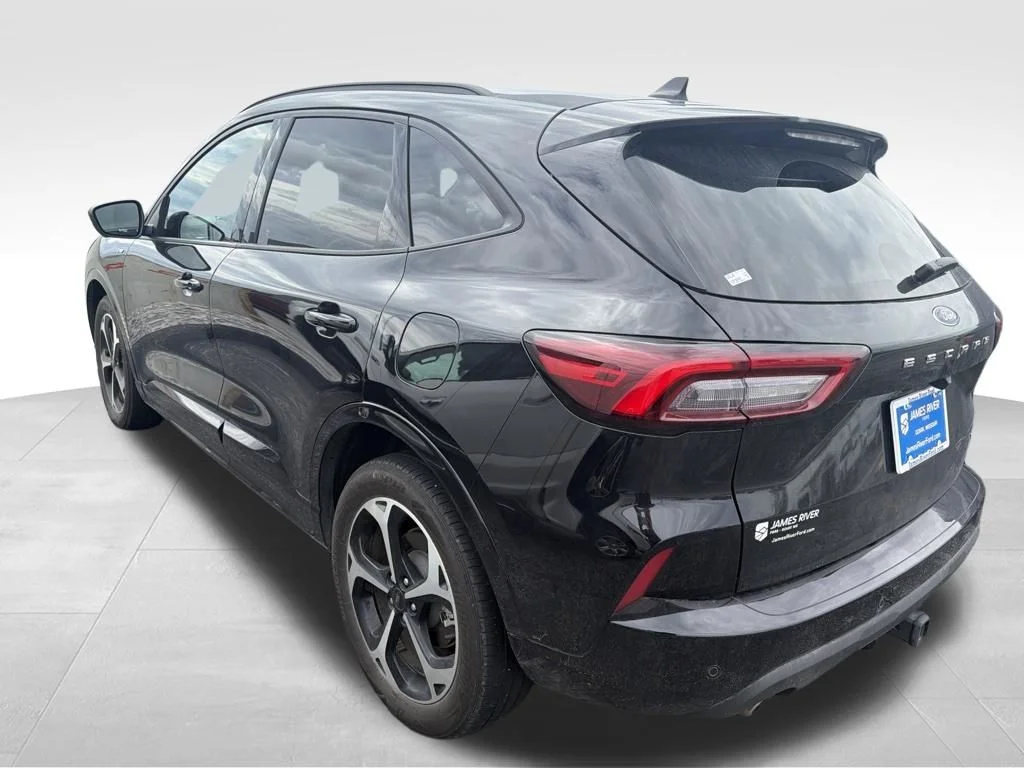 Used 2023 Black Metallic Ford ST-Line Select image 35