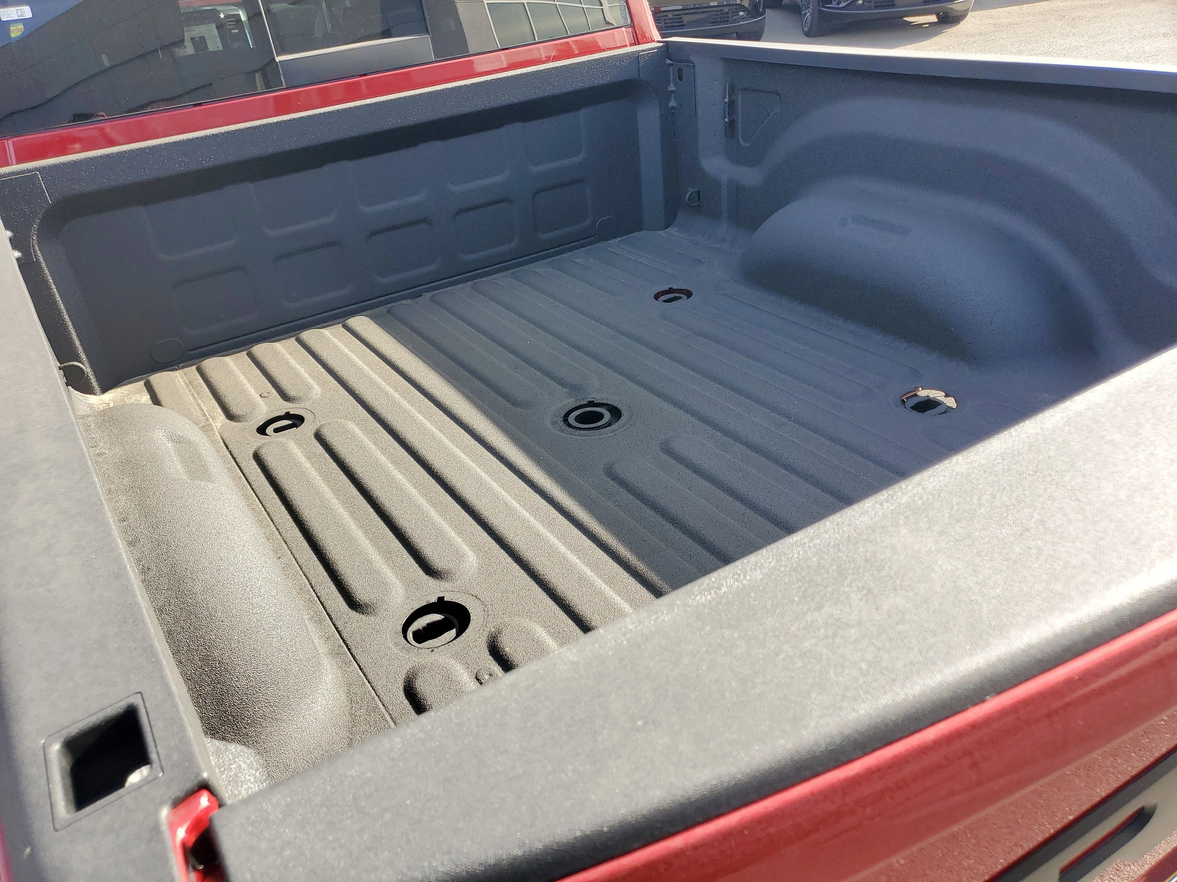 New 2026 Molten Red Pearl-Coat Exterior Paint RAM Laramie image 27