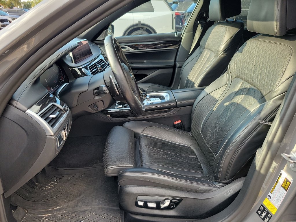 Used 2020 Bemina Gray Amber Effect BMW 750i xDrive image 23