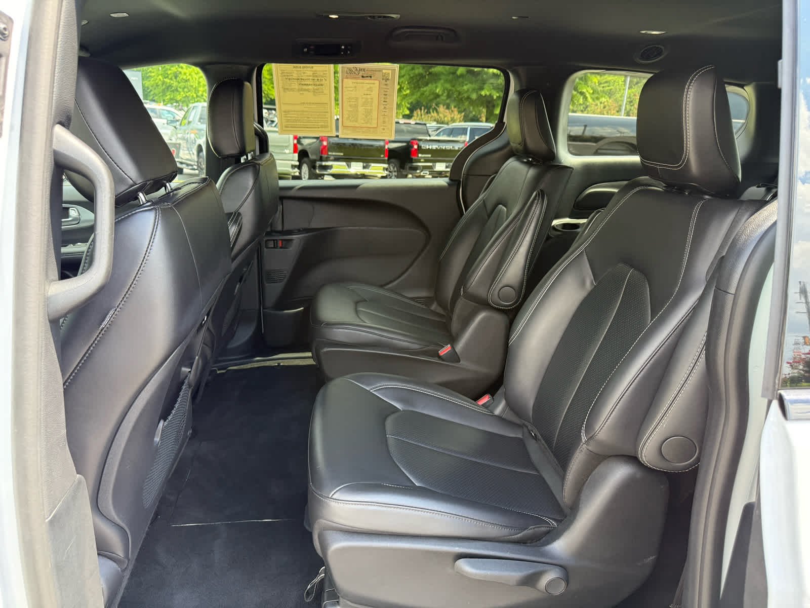 Used 2024 Bright White Clearcoat Chrysler Hybrid S Appearance Pkg image 23