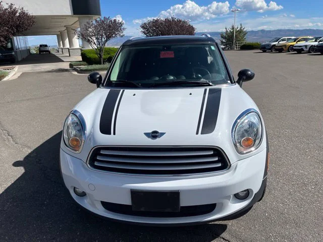 Used 2014 Light White MINI Base image 3