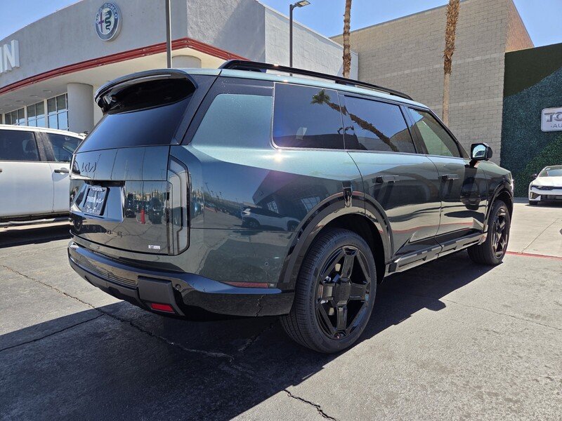 New 2027 Black Jade Green Kia X-Line SX Prestige image 3