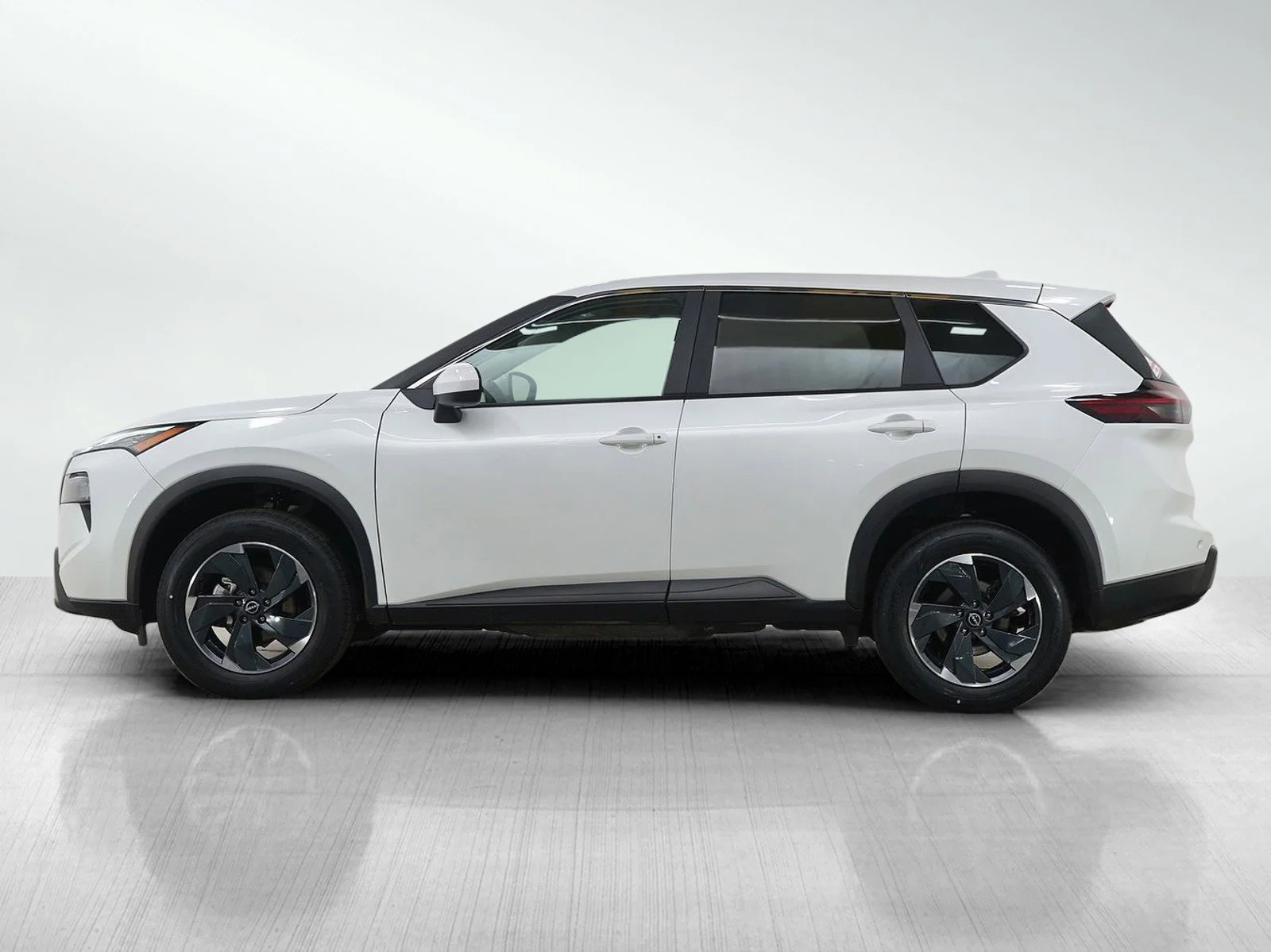 Used 2025 Nissan Rogue SV with VIN 5N1BT3BB0SC762872 for sale in Minneapolis, Minnesota