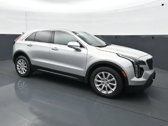 Used 2019 Radiant Silver Metallic Cadillac Luxury image 10