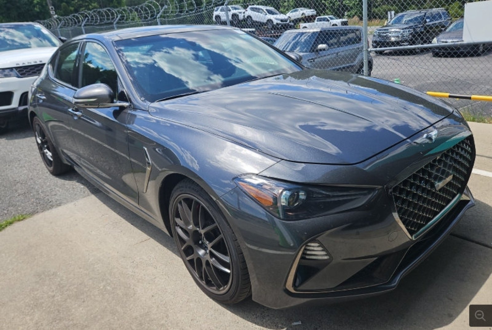 Used 2019 Himalayan Gray Genesis 3.3T Advanced image 4
