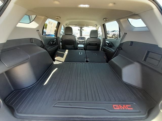 Used 2024 White GMC AT4 image 42