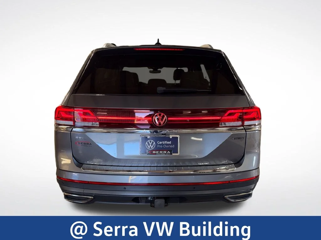 Used 2024 Gray Volkswagen 2.0T SEL image 4
