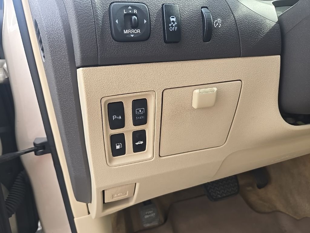 Used 2012 Beige Lexus 350 image 22
