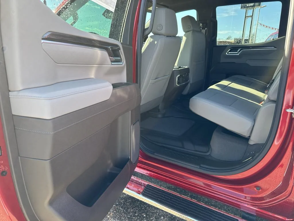 2025 Chevrolet Silverado 1500 LTZ - Photo 15
