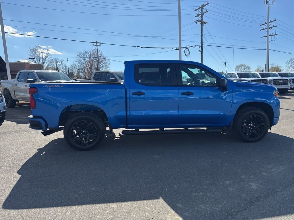 View vehicle photo 6