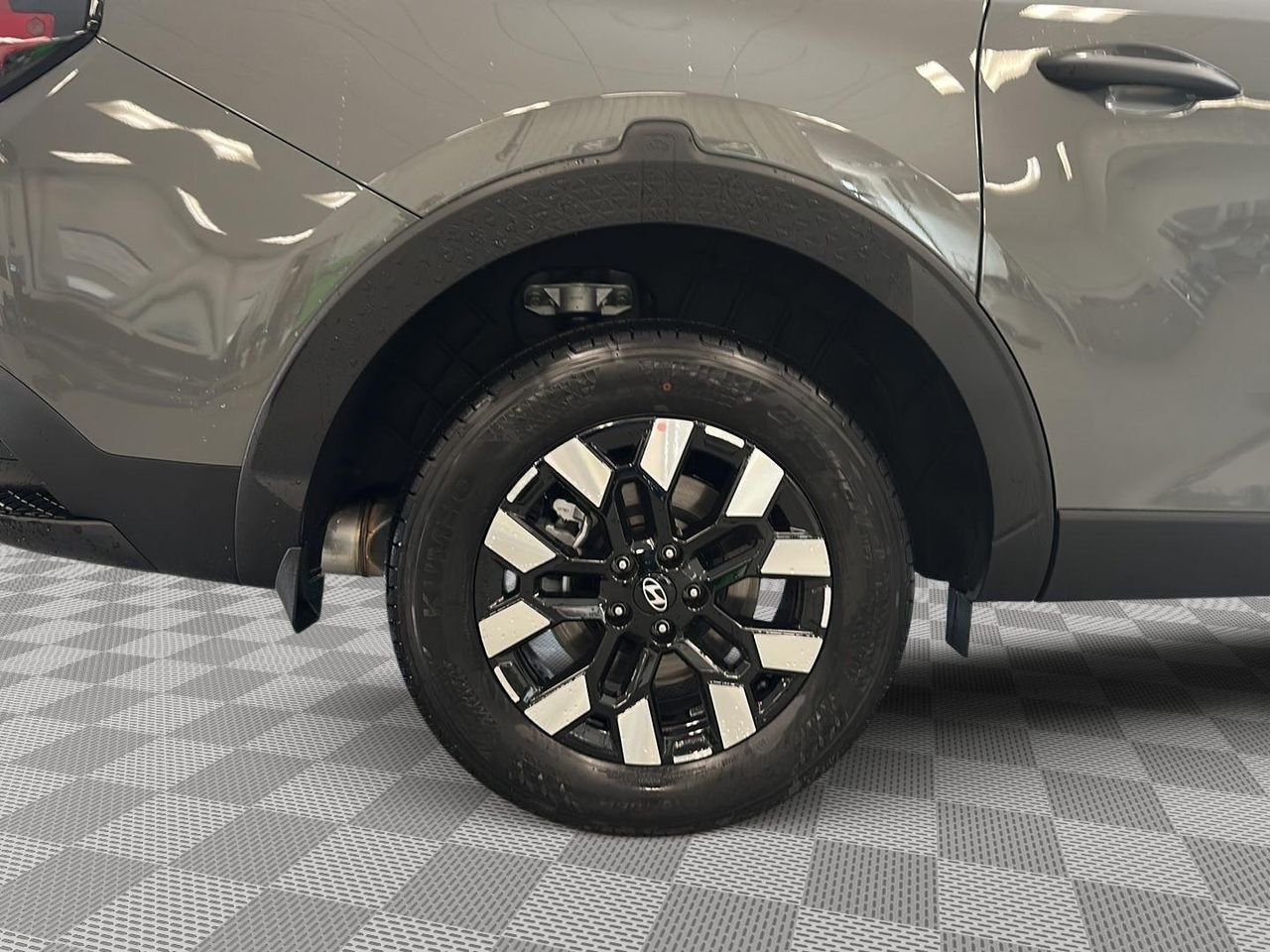 New 2026 Hampton Gray Hyundai SEL AWD image 45
