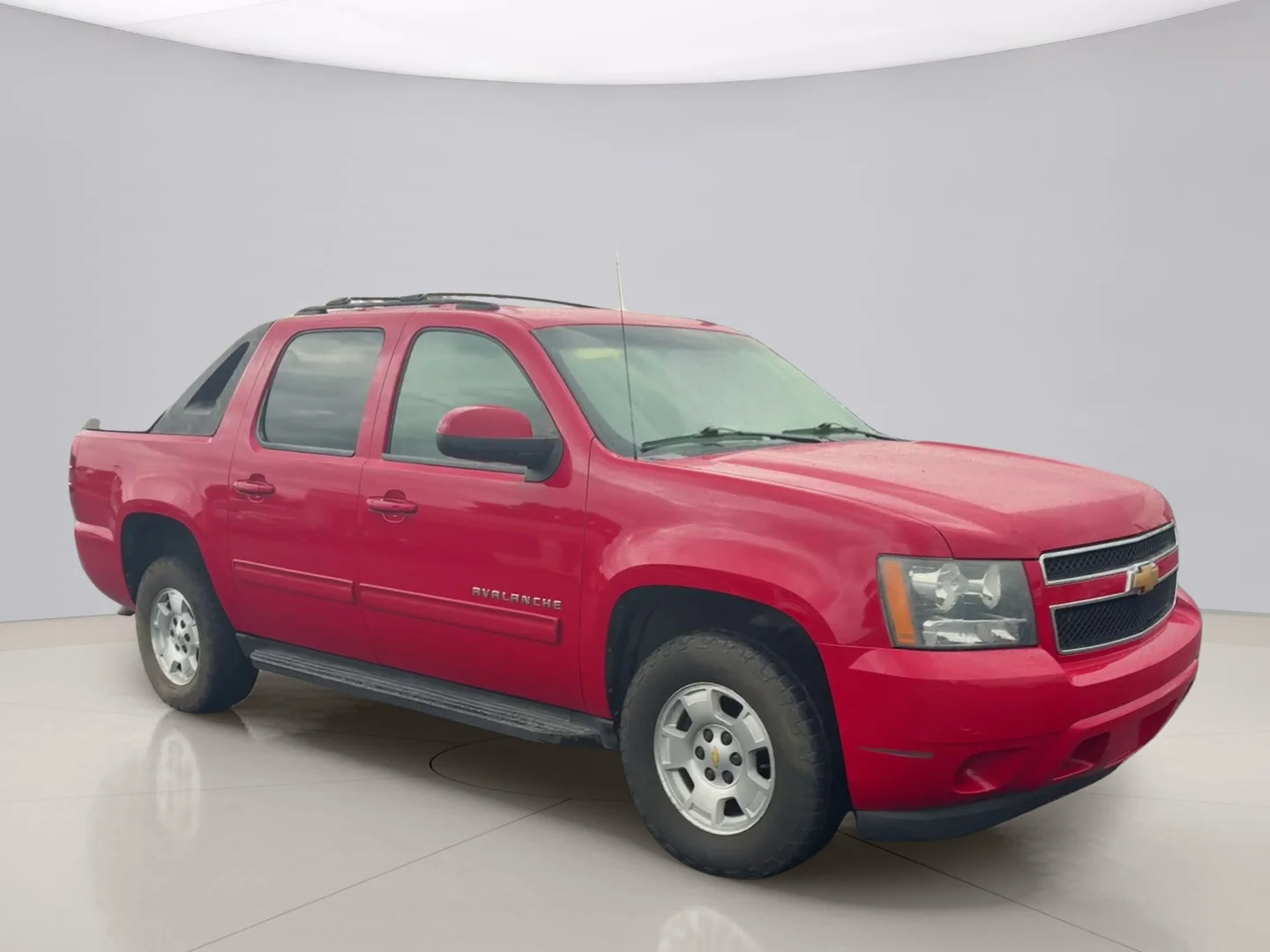 Used 2012 Red Chevrolet LS image 7