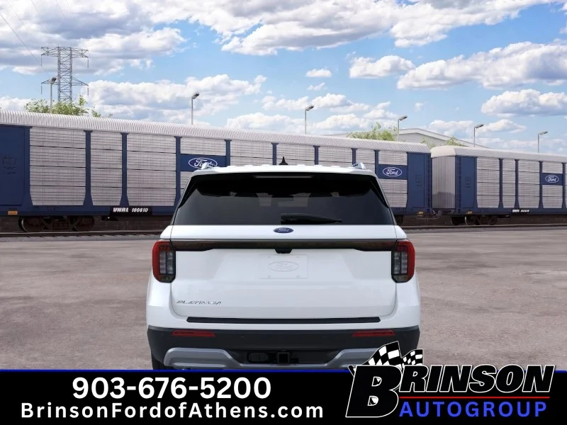 New 2026 Star White Metallic Tri-Coat Ford Platinum™ image 5
