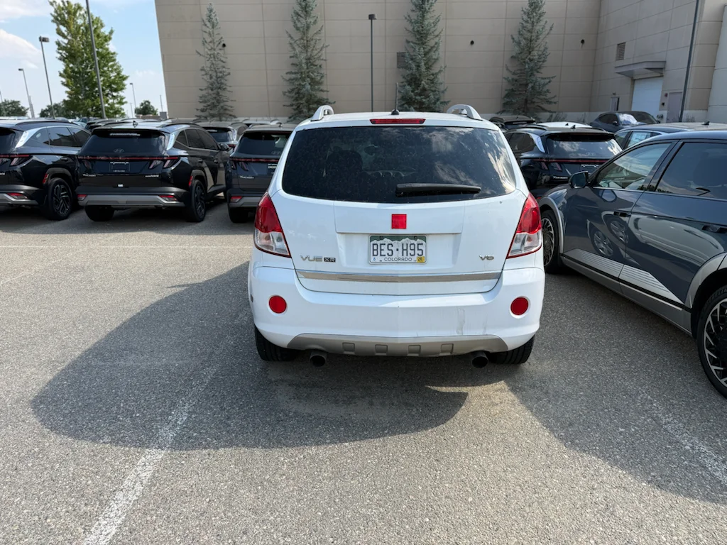 Used 2008 Polar White Saturn XR image 3