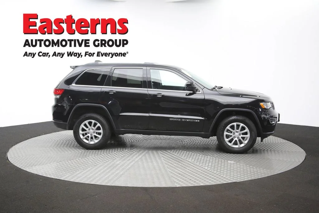 Used 2021 Black Jeep Laredo E image 48