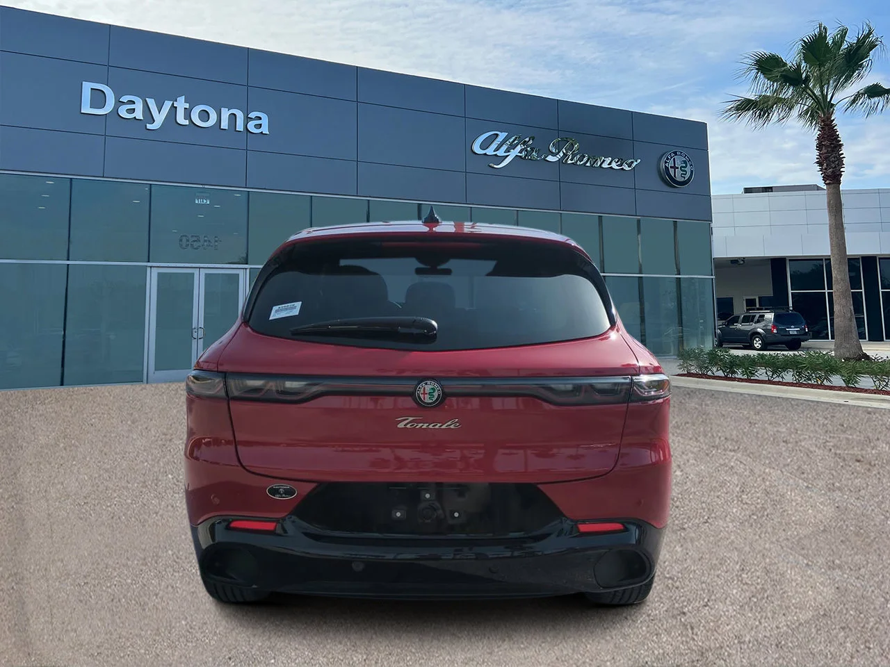 New 2025 Alfa Rosso (Red) Exterior Paint Alfa Romeo  image 4