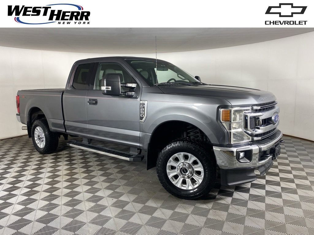 2022 Ford F-250 XLT 4x4 SuperCab 8' Box's photo