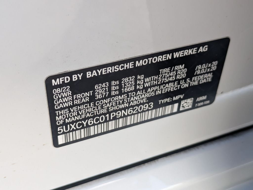 Used 2023 White BMW xDrive40i image 25