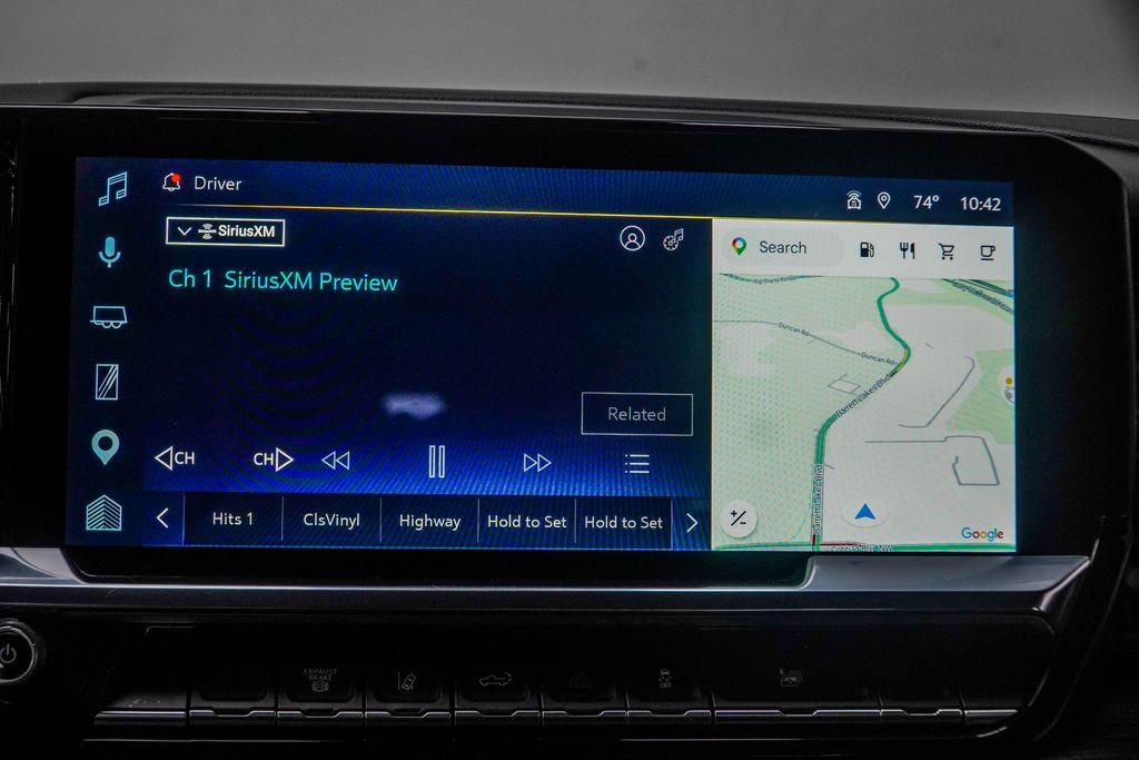 Used 2025 White Chevrolet LT image 28