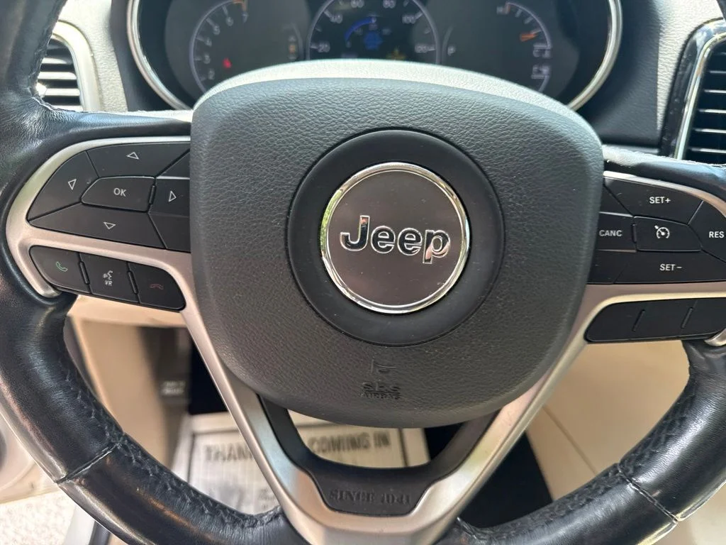 Used 2020 White Jeep Limited image 25