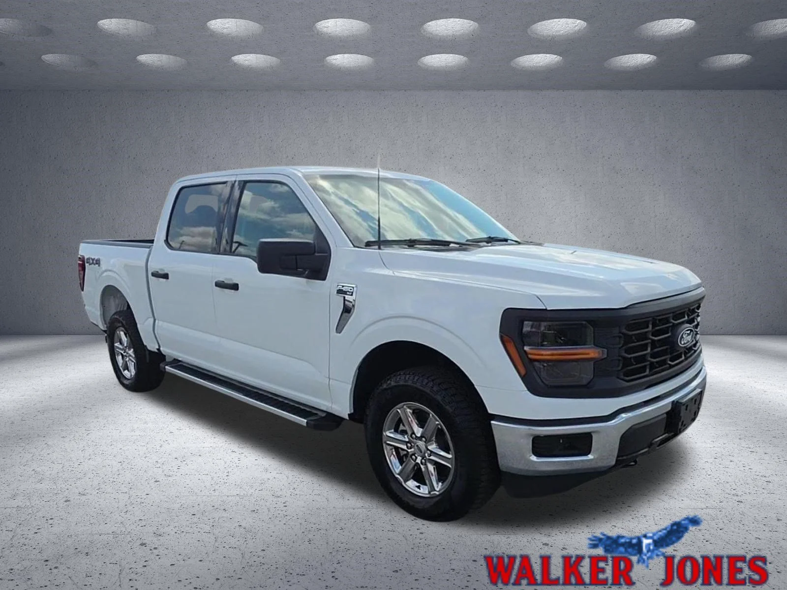Used 2025 White Ford XLT image 1
