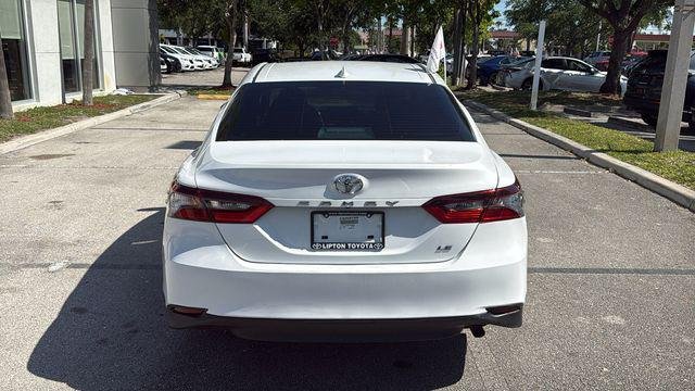 Certified Used 2023 Ice Toyota LE image 31