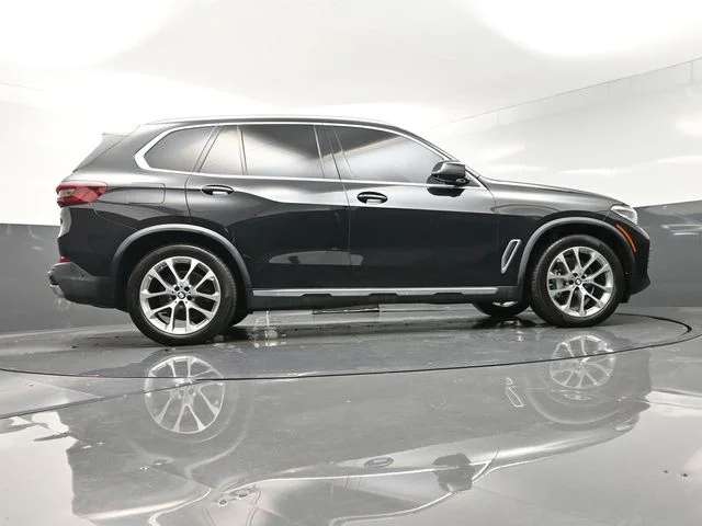Used 2020 Black BMW sDrive40i image 58