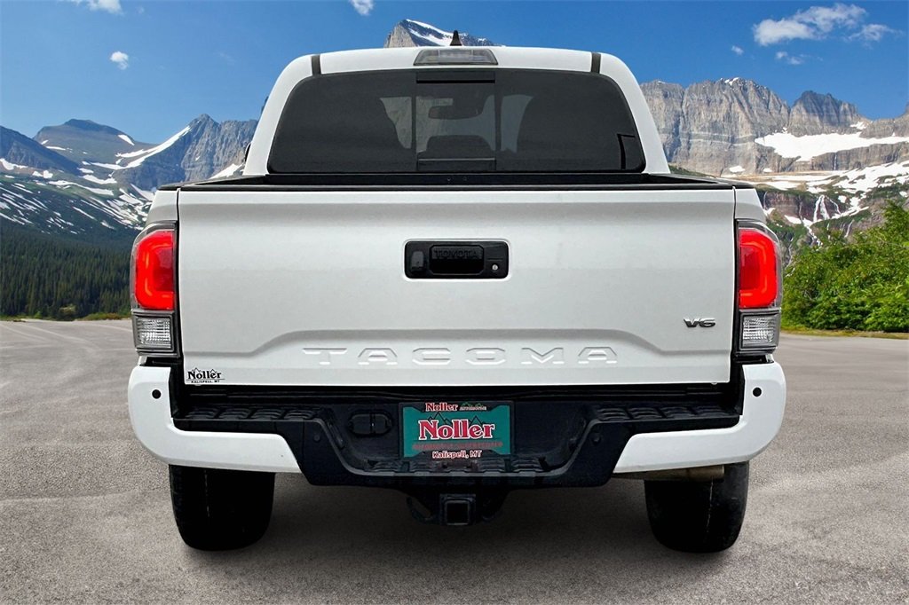 2023 Toyota Tacoma TRD Off-Road photo 4