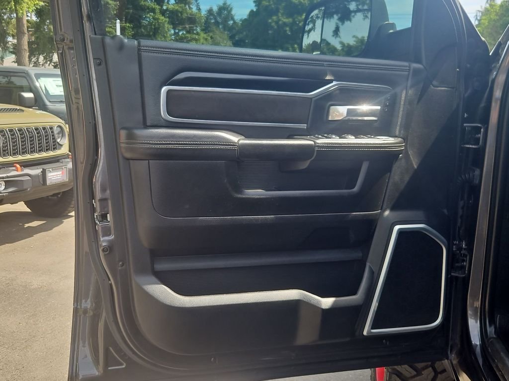 Used 2020 Crystal Metallic Ram Laramie image 11