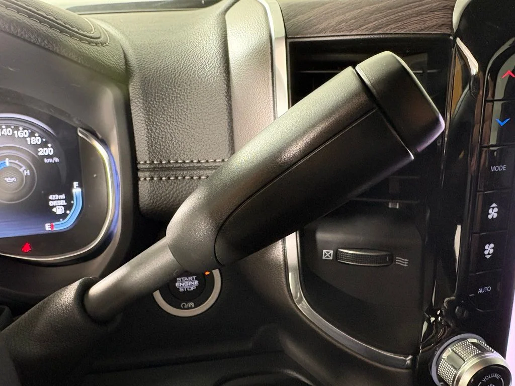 New 2026 Blue Ram Laramie image 28