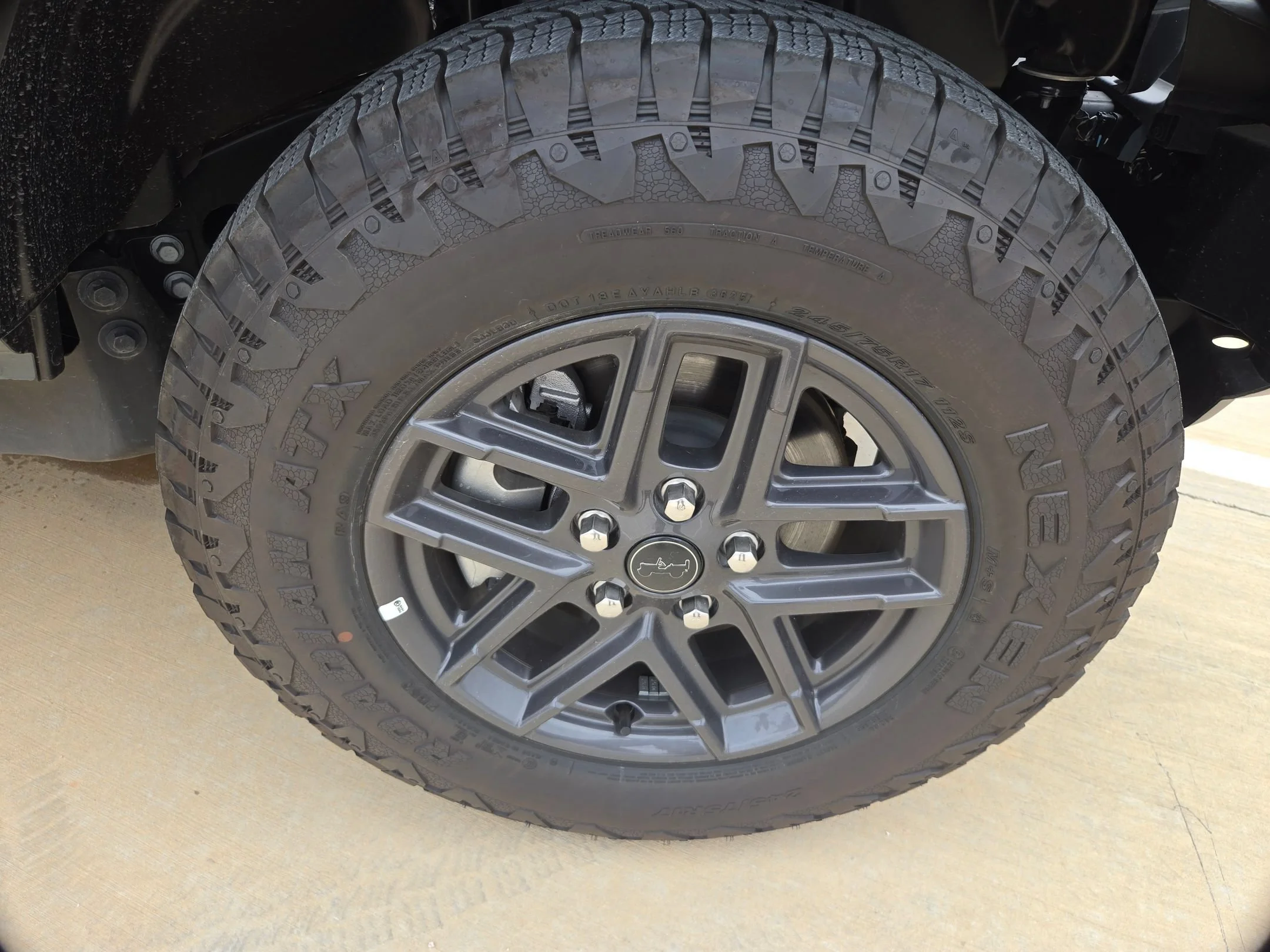New 2026 Anvil Clear-Coat Exterior Paint Jeep Sport S image 25