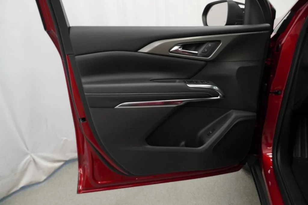 2027 Chevrolet Traverse LT - Photo 22