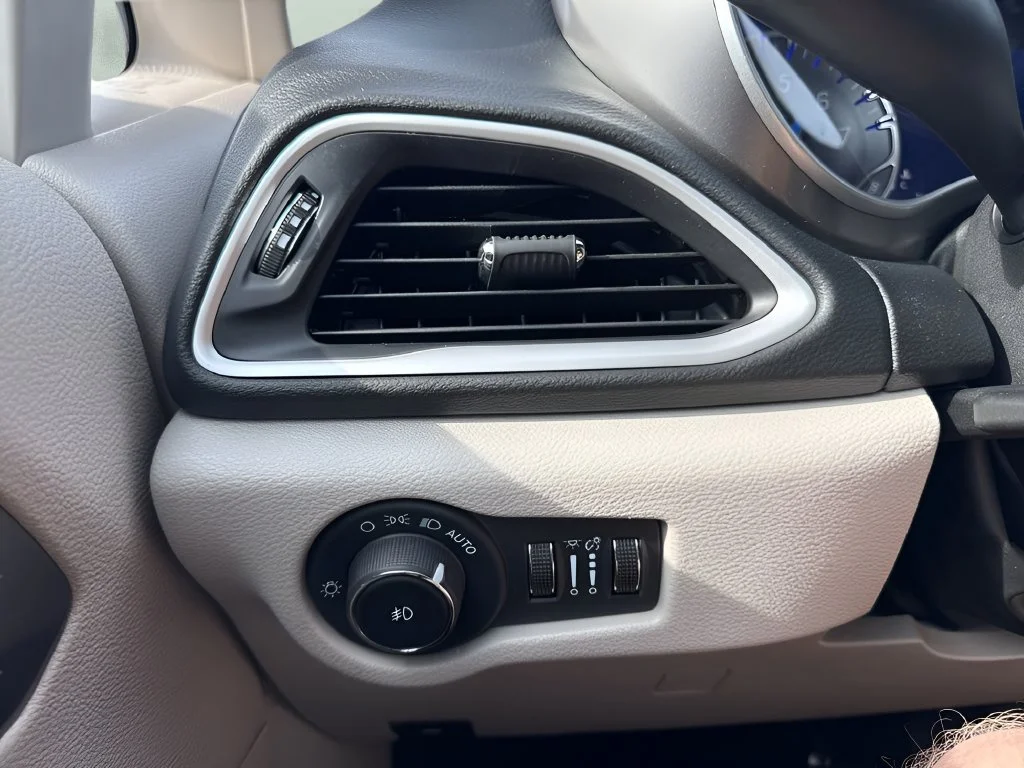 Used 2024 Silver Chrysler Touring L image 24