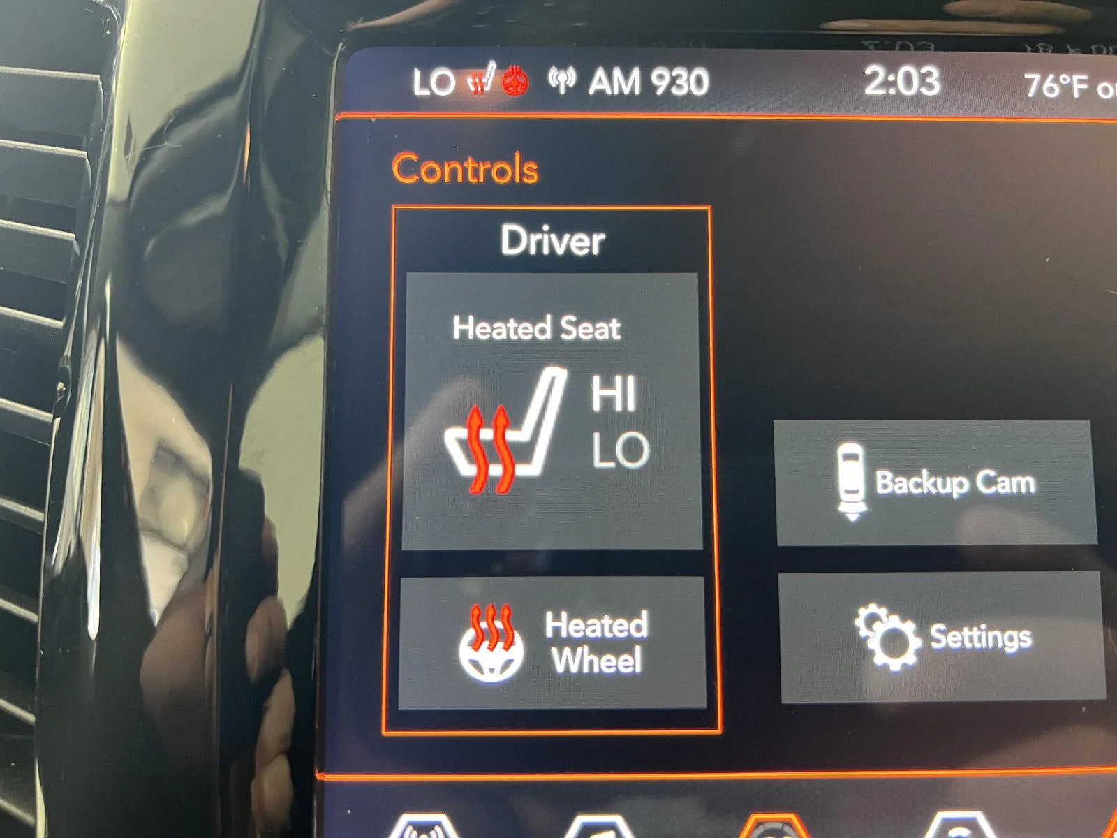Used 2020  Jeep Limited image 16