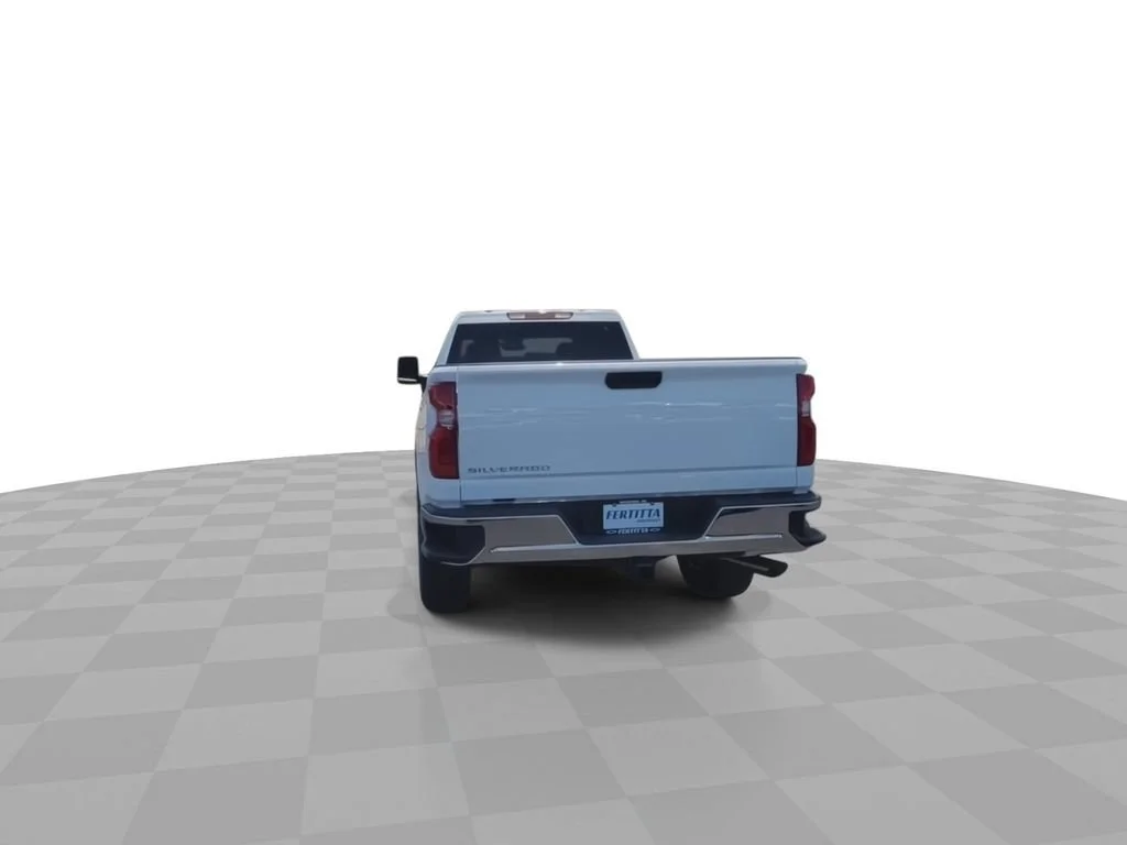 New 2026 Summit White Chevrolet WT image 7