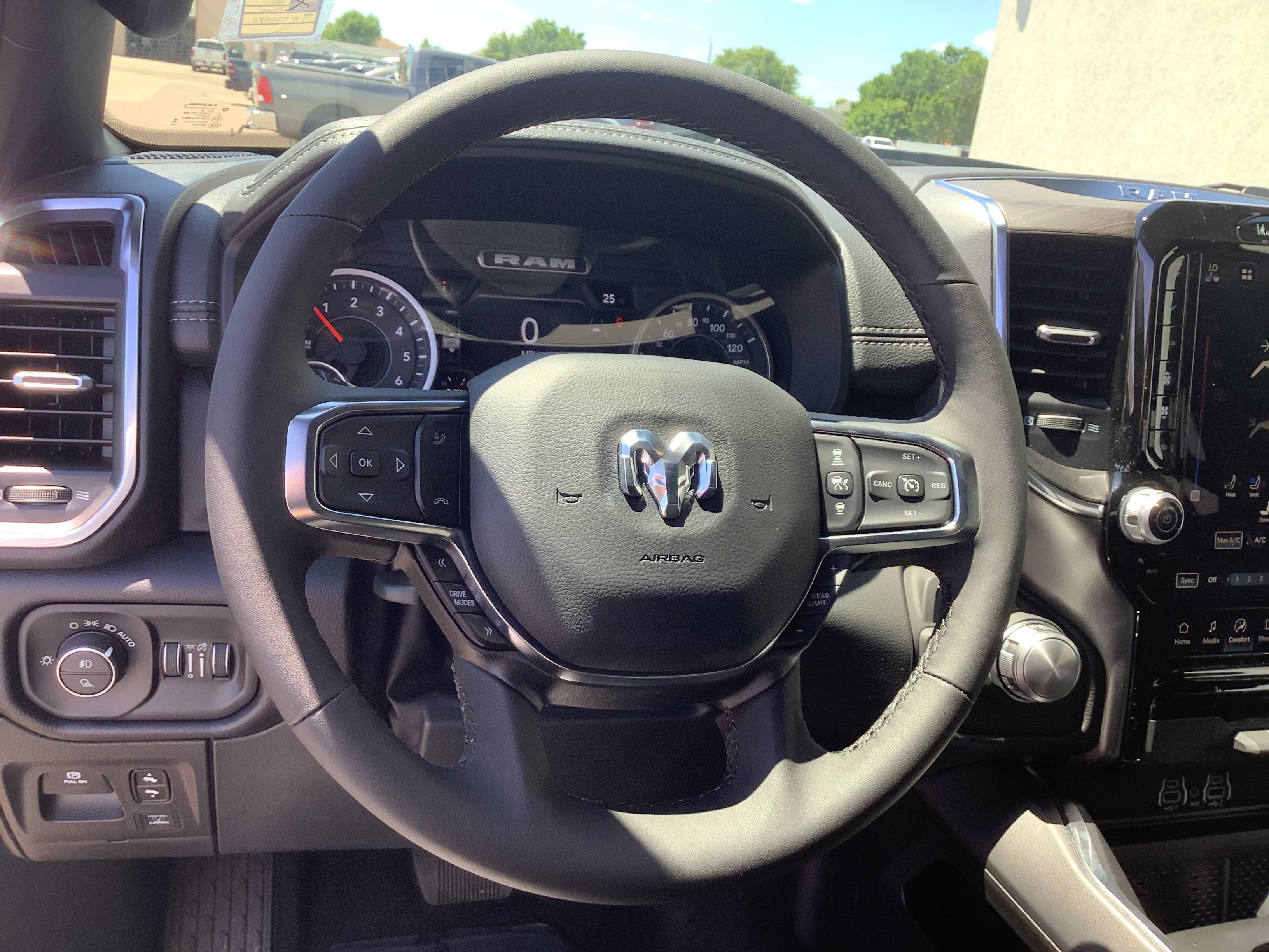 New 2026 Hydro Blue Pearl-Coat Exterior Paint RAM Laramie image 10
