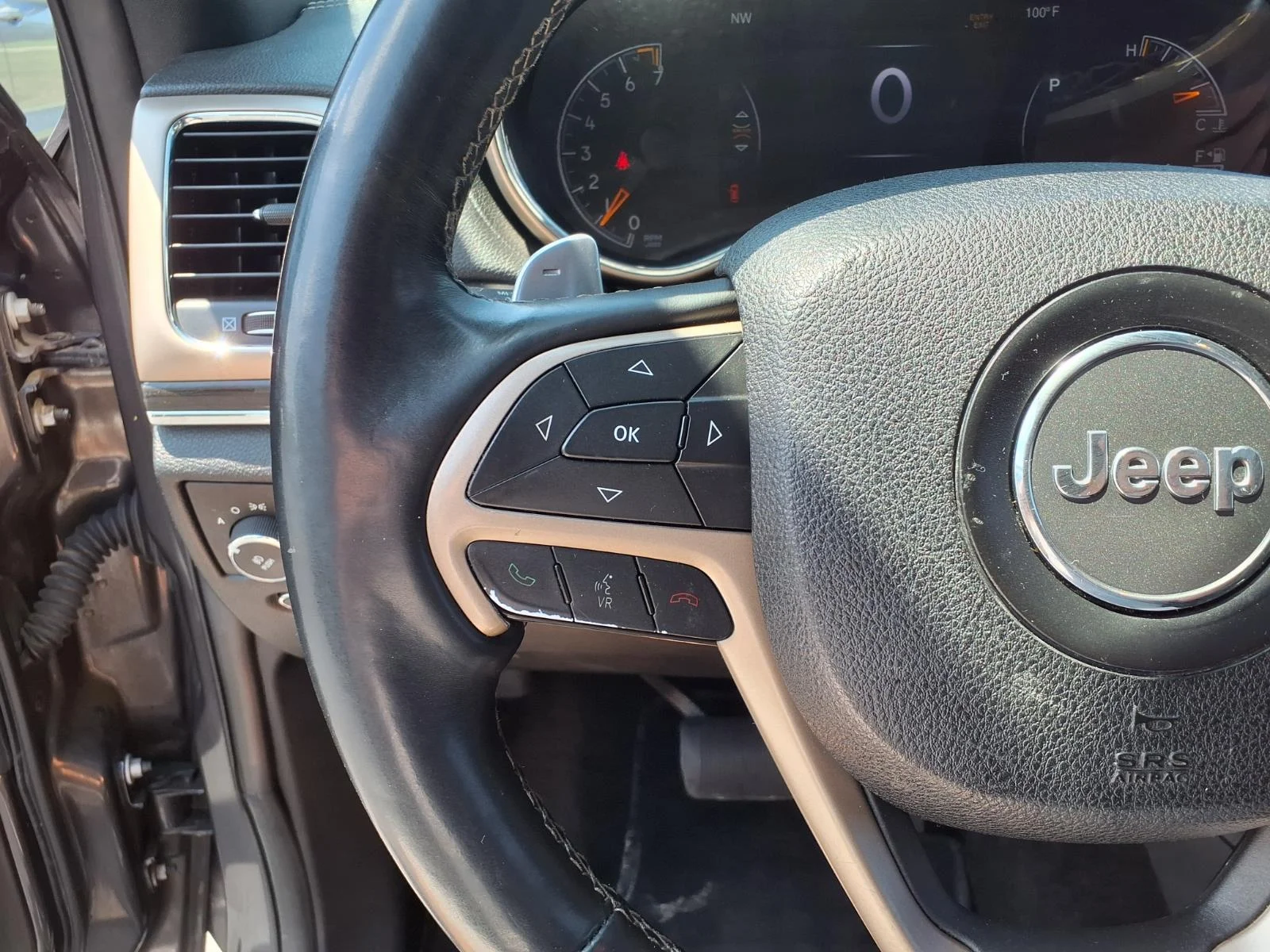Used 2015 Gray Jeep Overland image 15