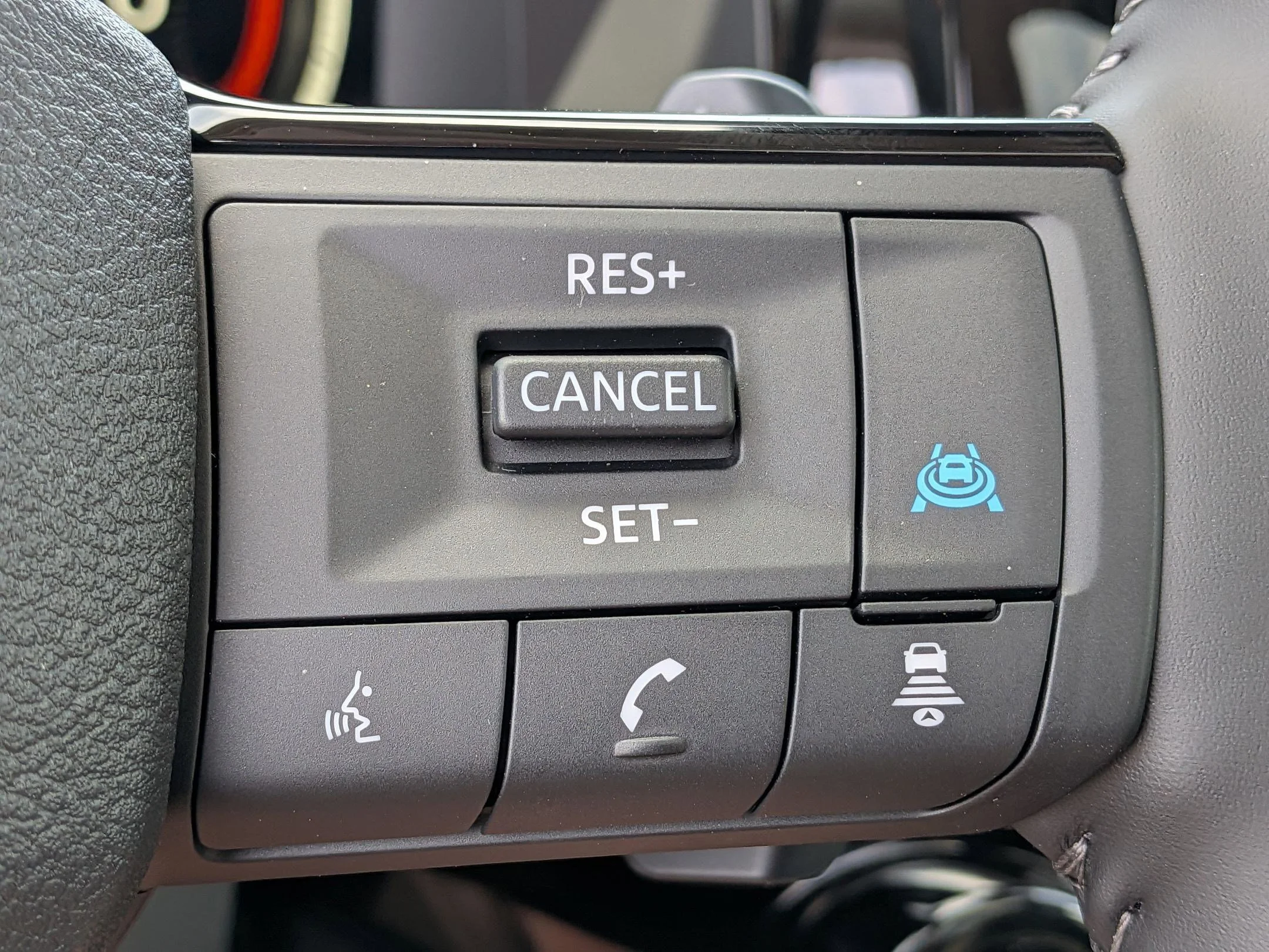 New 2026 Boulder Gray Pearl Nissan Platinum image 16