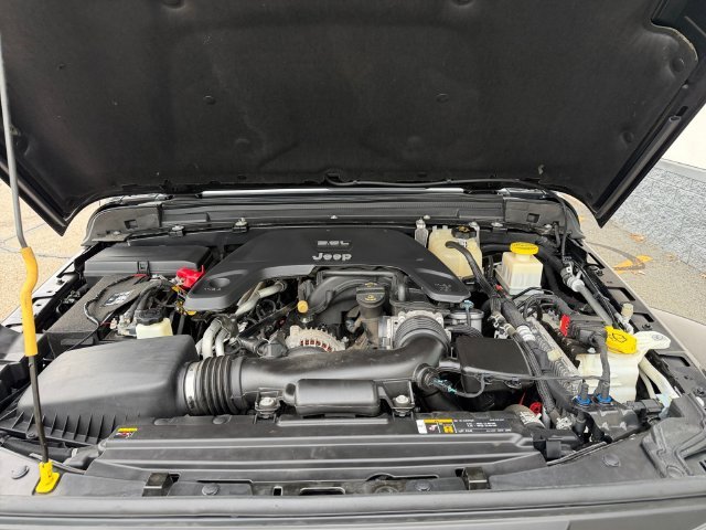 Used 2020 Black Jeep Overland image 6