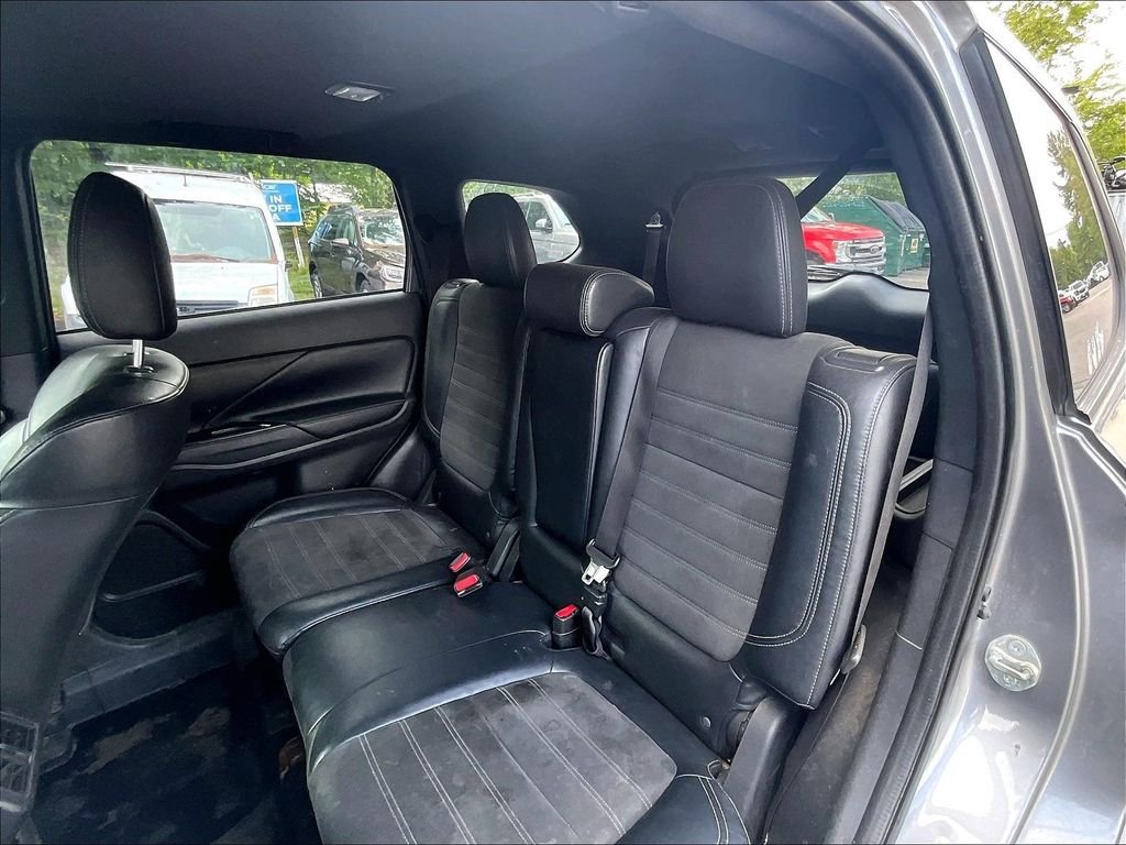 Used 2019 Gray Mitsubishi LE image 14