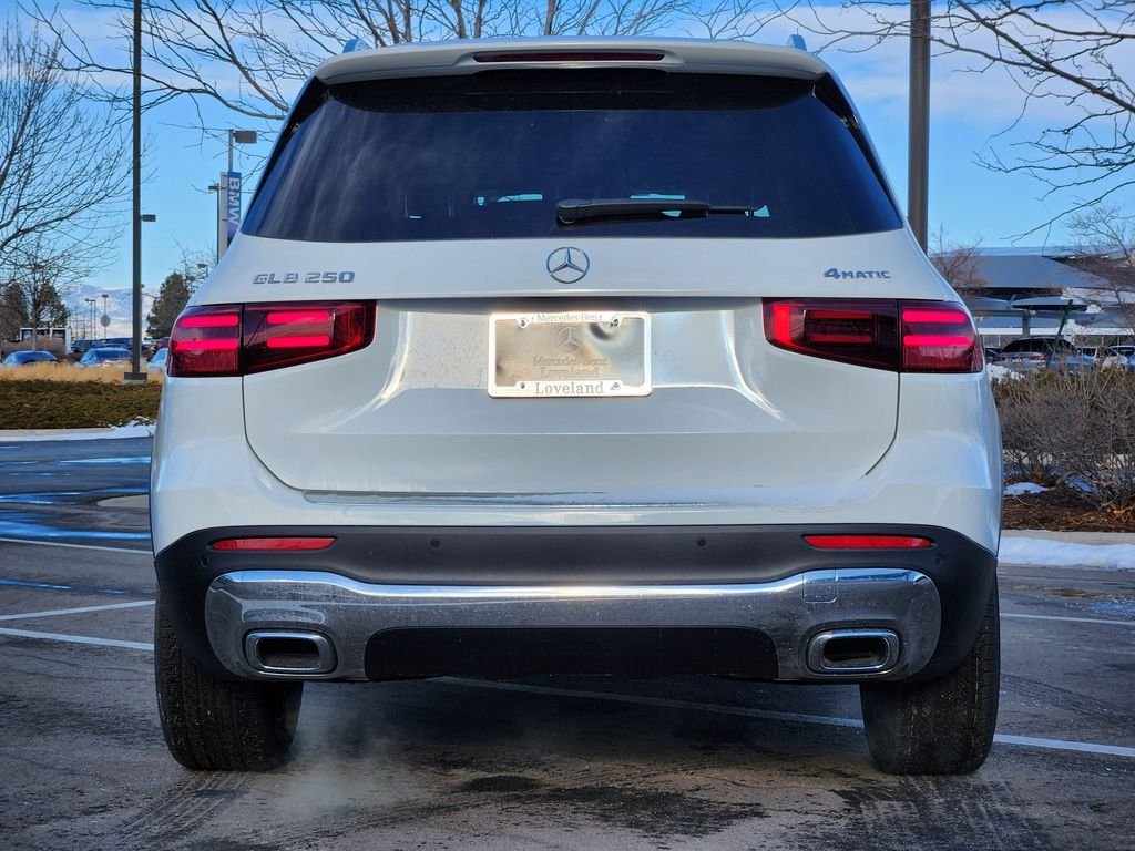 New 2026 Polar White Mercedes-Benz GLB 250 4MATIC® image 7