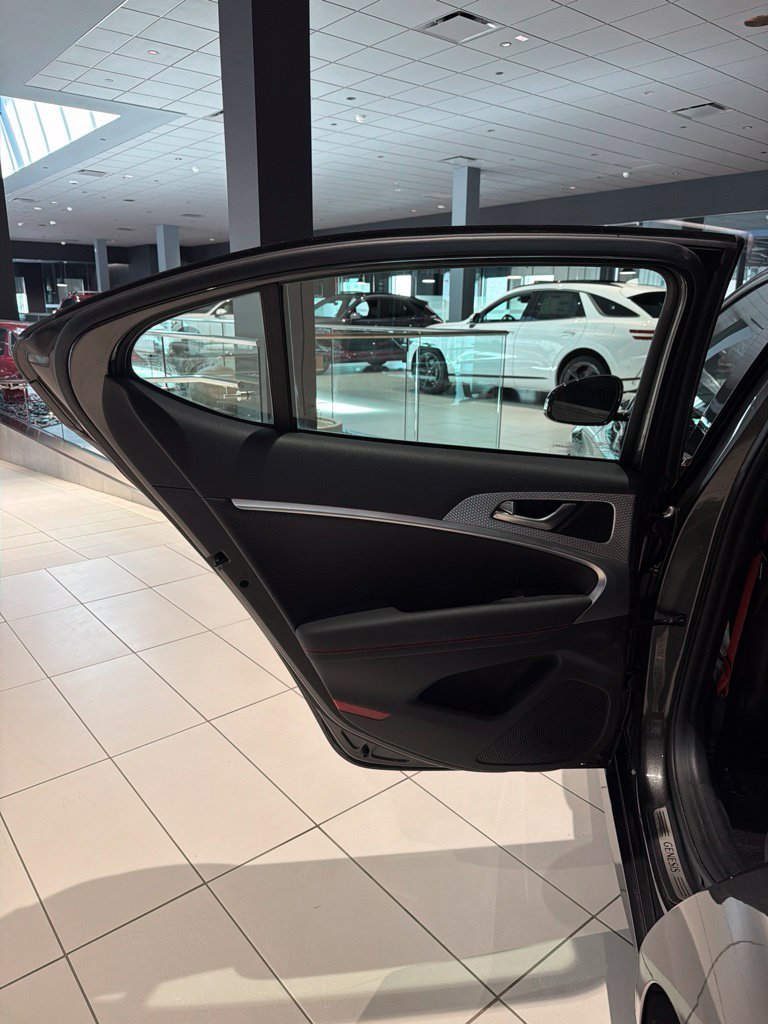 2023 GENESIS G70 Standard - Photo 15
